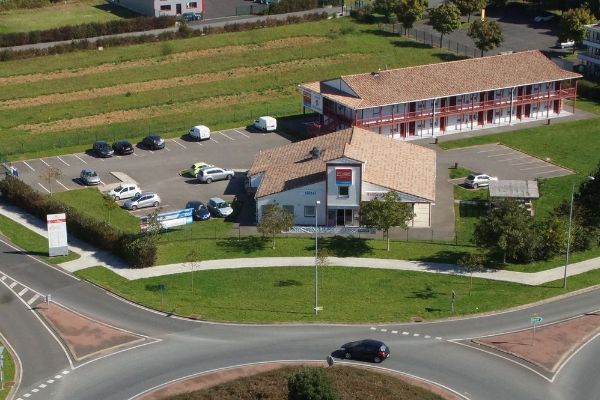 SO'LODGE Hôtel Niort A83 (La Crèche)